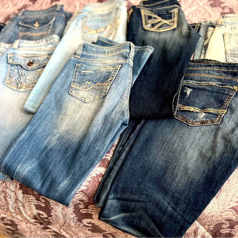 Various Brands Of Jeans Sizes 28R/28L-29R. (See Description).
